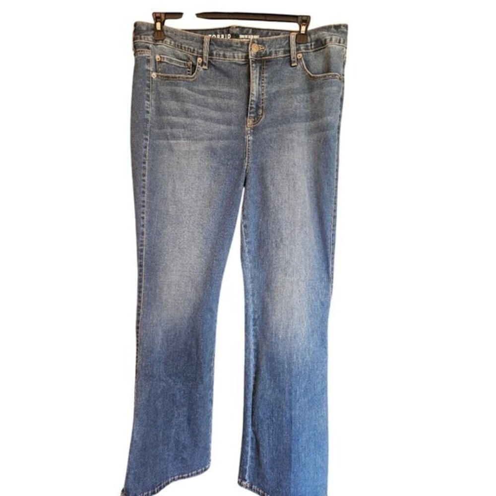 Torrid Trio Fit Slim Boot Limitless Stretch Jeans Medium Wash Plus Size 16-20‎